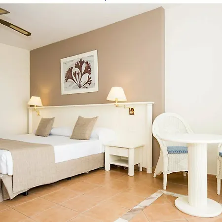 מלון Bahia Principe Sunlight אדחה